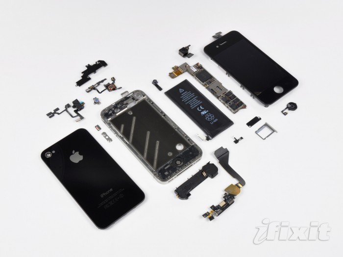 Iphone-4-teardown-700x524